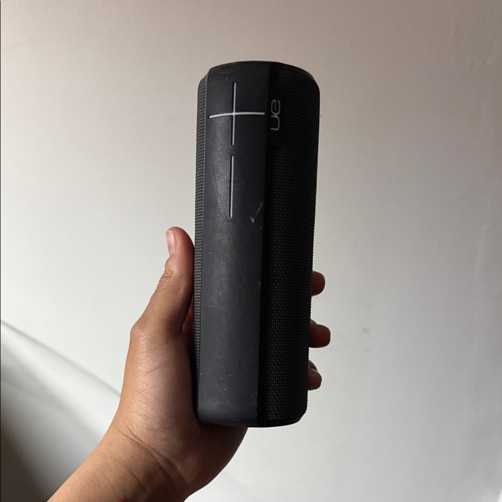 UE Midnight Black Wireless Speaker